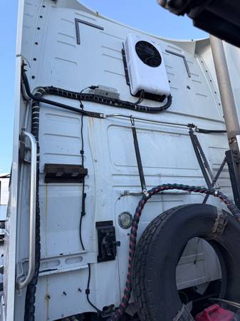 2018 VOLVO, VNL64T780 1