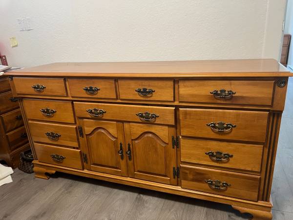 Solid Wood 12-Drawer Dresser / Sideboard - For sale 1