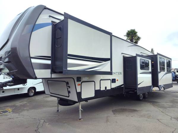 2021 Keystone Sprinter 3570LFT Bunk Room 5th Wheel 1