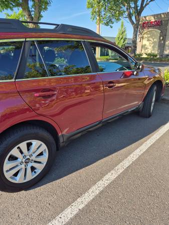 Subaru Outback 2017 Premium 2.5i Ubicado en el condado de Clark - $12,500 (condado de Clark)63618490520067122