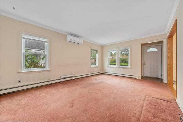 $2,460 / 2br - 836ft2 - Single-Fam 2BR Rental in SD26 nr Cunningham Pk & GCP Exit (Fresh Meadows nr St. John’s U, Cunningham Pk & Union Tpke)63854193369603123