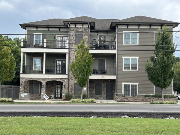 $950 / 1br - 523ft2 - Charming 1BR/1BA Condo Steps from Historic Downtown Franklin! (Franklin, TN)63802703071233122