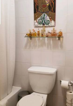 $1,700 / 2br - Large furnished room for rent in hell's kitchen (Midtown West)63827341094273123