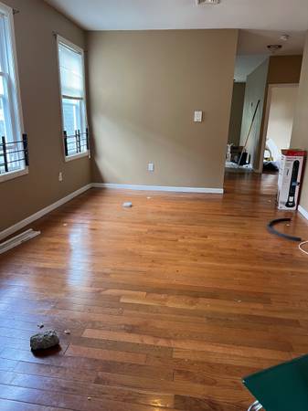 2 Full Bedrooms Plus Den Section 8 Welcome 1