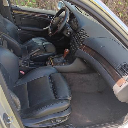 2003 330i 153 miles - $2,500 (New orleans)63438987715843123