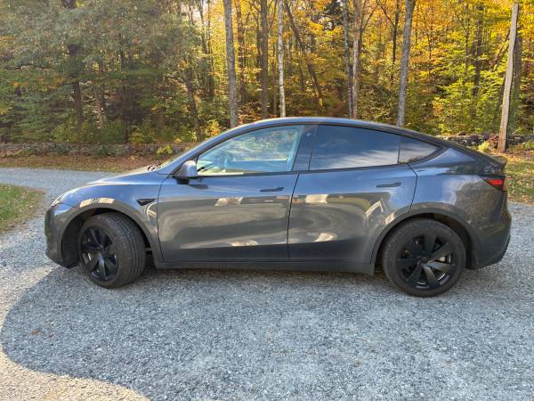 2022 Tesla Model Y 1