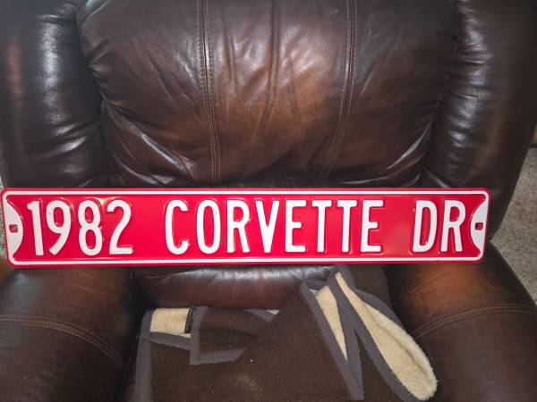 Metal 1982 corvette dr. Street sign 1