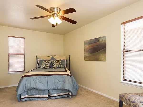 $900 / 2br - ***2012 Windsor Pl---------Las Cruces, NM ***63948354943362122
