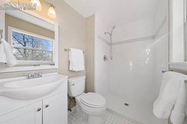 $800 / 1hab - 2500ft2 - *Habitación Principal en Alquiler* Hogar Limpio, Tranquilo y Cómodo en Ubicación Céntrica (Villa Loma)63686975550849122