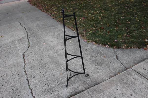 4-tier plant stand 1