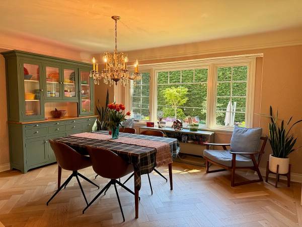 Executive Furnished Oak Bay Character Home with Private Garden Suite! 2