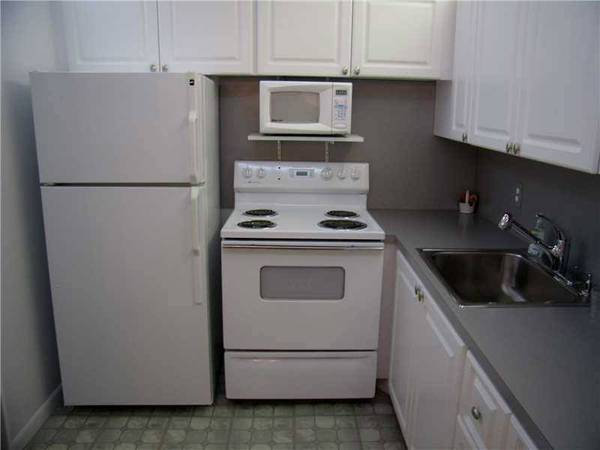 $129,900 / 1br - 709ft2 - Century Village One Bedroom One and a half Baths (Deerfield Beach)63983675189634123