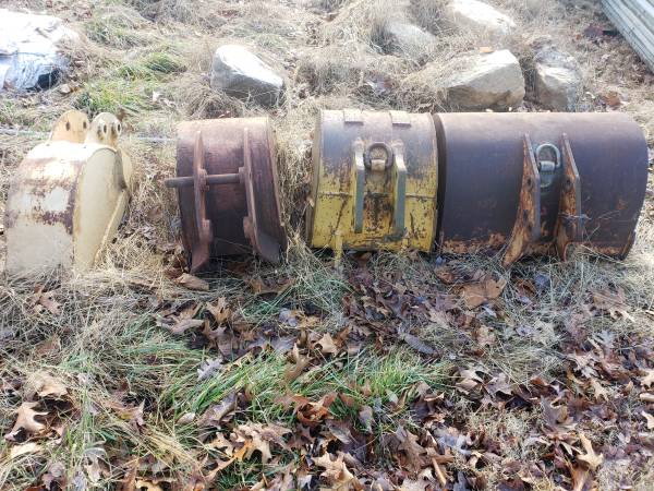 Case Backhoe Buckets 1