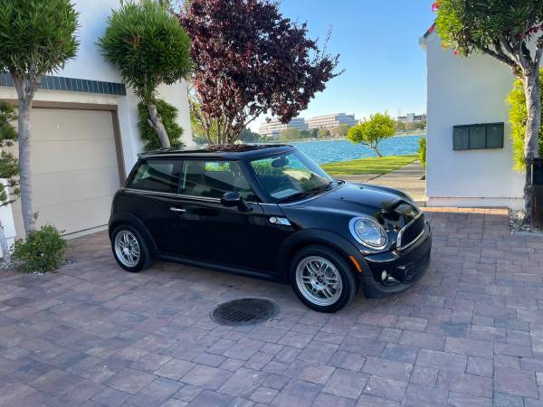 2011 Mini Cooper S con bajo kilometraje, excelente estado, bien mantenido - $4,600 (san mateo)63654702360321124