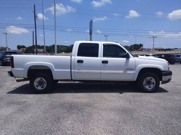 Chevrolet Silverado 2500HD Chevy Truck LS Crew Cab 2005 - $13.990 (Llame al *(682) 228-3849* para confirmar disponibilidad al instante)63485220799489123