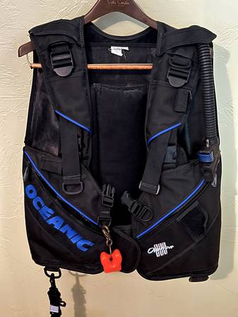 SCUBA DIVING EQUIPMENT SET - BCD, OCTO, More 1