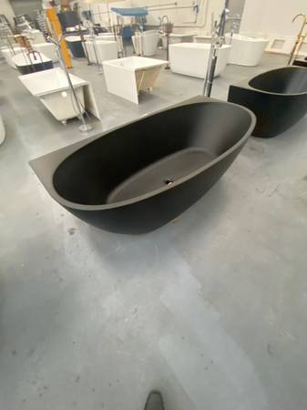 67” Bathtub Mate Black 1