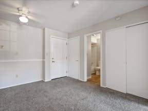 $1,050 / 3br - 1200ft2 - Lease Here if You Like Big Closets and You Cannot Lie (2040 Glass Rd NE, Cedar Rapids, IA)63863567064065123