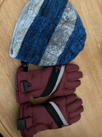 Kids beanie and gloves combo 1