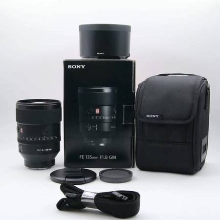Sony FE 135mm F/1.8 GM lens with B&W haze filter - mint