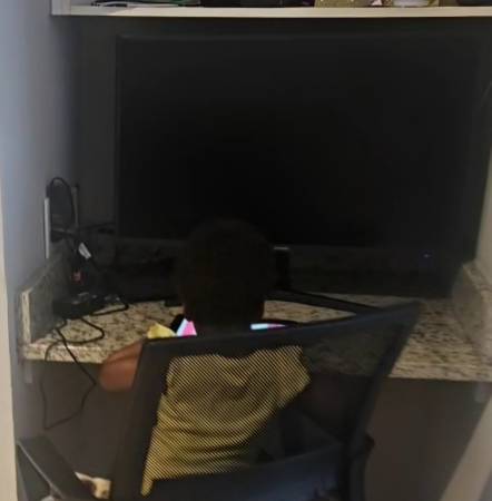 Samsung Monitor with keyboard 1