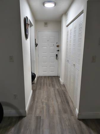 $200 Nice room for working lady in Aventura for rent 200 per week (Miami)64002015020801122