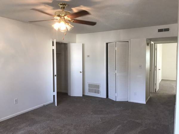 $1,170 / 2br - 900ft2 - 🏡 2BR/1BA Downstairs Apartment in Cedar Bluff – $1170/month (Hanahan)64016108834946121