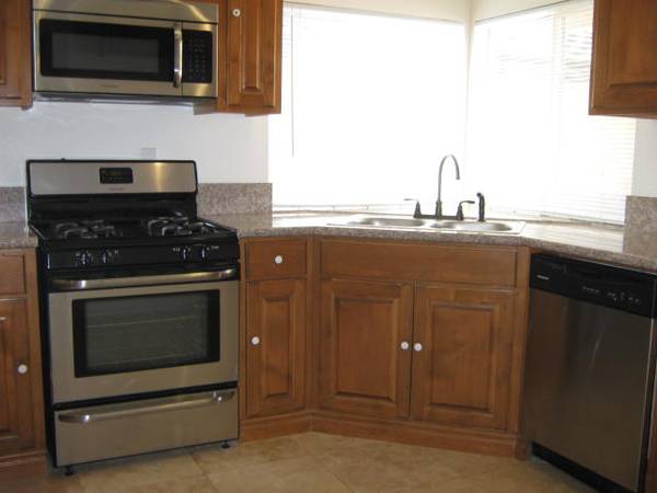 $750 / 1 habitación - habitación privada en alquiler en una hermosa casa en Valencia (Valencia, Santa Clarita, Newhall, Stevenson Ranch, Saugus Canyon)63470376183809121