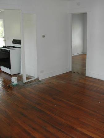 $900 / 2br - Apartamento de dos habitaciones en el piso superior, (Grand Haven)63882239859329122
