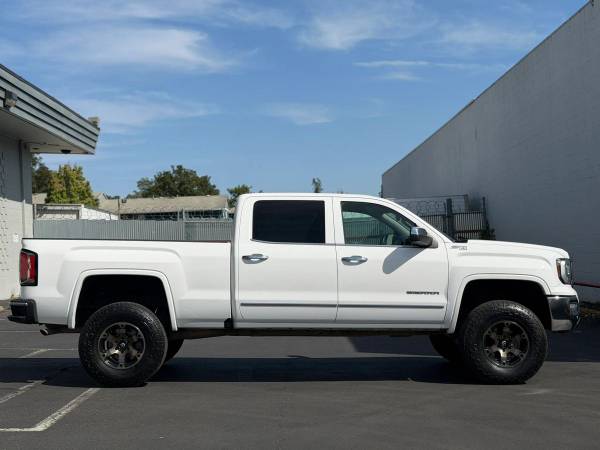 2017 GMC Sierra 1500 Crew - Photo 6