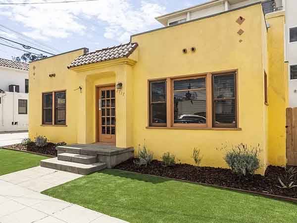 $1,050 / 2br - 976ft2 - ***/***This cozy Spanish Casita! (San Diego, CA)63998454224386120