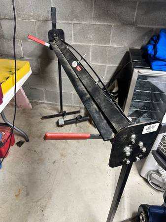 Malco sheetmetal brake 1