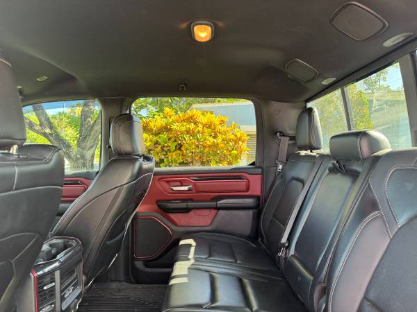 2019 RAM 1500 REBEL 4WD *SOLO 68,000 MILLAS* ELEVACIÓN PERSONALIZADA* SUSPENSIÓN NEUMÁTICA* GARANTÍA - $38,700 (PUERTO ST. LUCIE, FL (772) 212-3005)63469604002179123