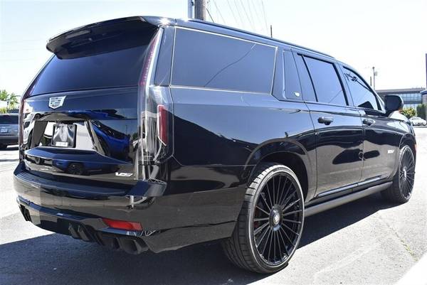 2023 Cadillac Escalade-V ESV Base SUV AWD Tracción en las cuatro ruedas - $129,900 (415 SE 223rd Gresham, OR 97030)63492427909121124