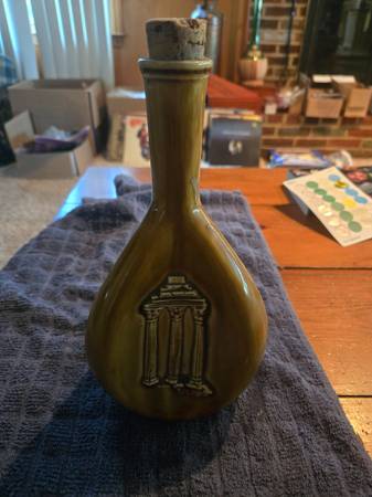 Vintage white stone roman wine decantur 1