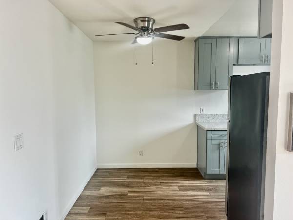 $1,895 / 1br - 950ft2 - Steps to the Beach Upstairs One Bedroom in quiet Apartment Complex (Imperial Beach)63866049388291123