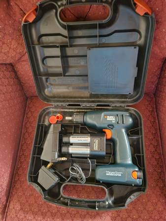 Drill Set - Black and Decker Versapak 1