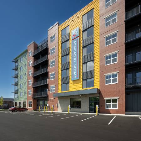 $1,899 / 1br - 588ft2 - Luxury 1 Bedroom APT for rent !! FREE HW and WIFI included! (409 Elm St, Manchester, NH)63931519791107123