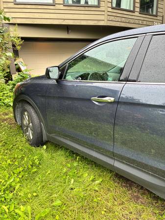 2016 Hyundai Santa Fe - $15,500 (99501)63470605210371124