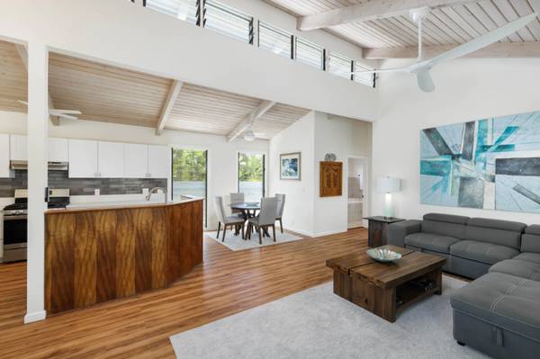 $5950.00 / 3br - Luxurious  3 Bed/ 3 Bath Single Family Home in Kamuela63939664924802123