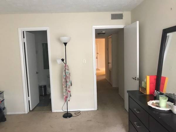 $850 / 2br - Private bedroom/bathroom in North Silver Spring/Burtonsville (Burtonsville, MD)64040028566787124