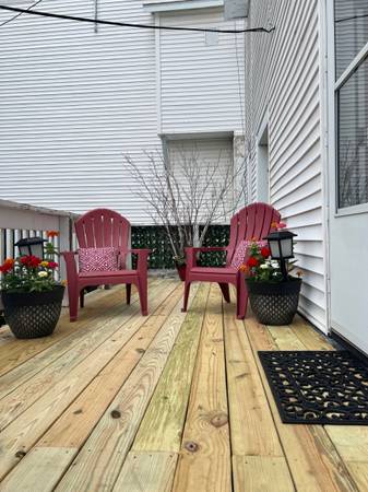 $1,300 / 1br - 1200ft2 - Large furnished one bedroom, utilities included (Dannemora)63942716224514123