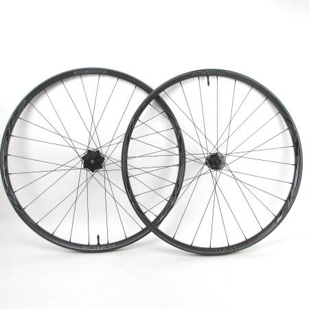 RaceFace Next SL 29" Carbon Mountain Bike Wheelset - Microspline - NEW 1