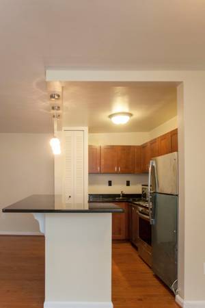 $2,695 / 1br - 772ft2 - Fantastic Spacious Sunny 1 bedroom in Foggy Bottom. Utilities included (Foggy Bottom / West End)63822292658177123