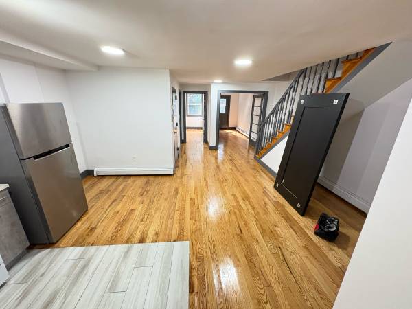 $5,650 / 6br - Newly Renovated 6 Bedroom, 3 Full Bath Duplex with 2 Living Rooms & Private Yard (Ocean Hill)63809019282947120