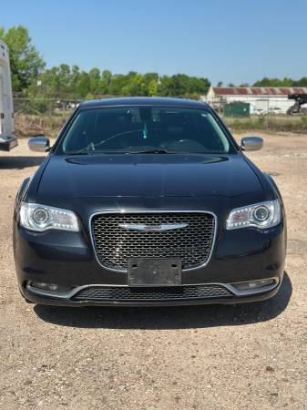 2017 Chrysler 300 C - $6,50063622153887747121