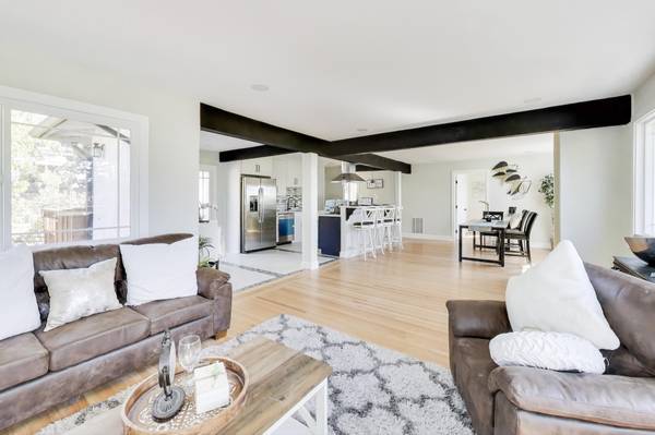 $4,400 / 2200ft2 - 4 Bedrooms and 3 Full Baths with over 2150 sq feet remodeled (oakland hills / mills)64151614117635124