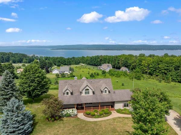 $864,900 / 3br - 3546ft2 - 25035664 One of Boyne City's Premier homes (Boyne City)64037896729089121