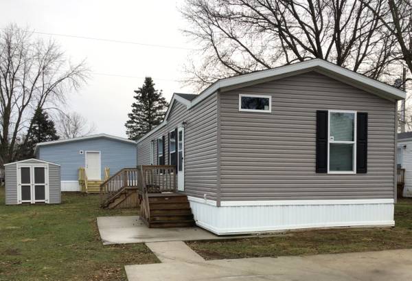 $1,099 / 3br - 1056ft2 - Brookside Manor Solicita ahora! (Goshen)63666014359555120