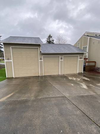 Huge Private RV Garage Bay for Rent 1